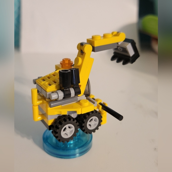 GUC Lego Dimensions Emmet and Emmets Excavator 71212 - Picture 5 of 6